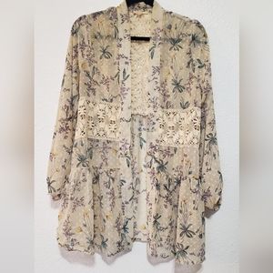 Easel, floral cream kimono with lacy accents, boho, size S